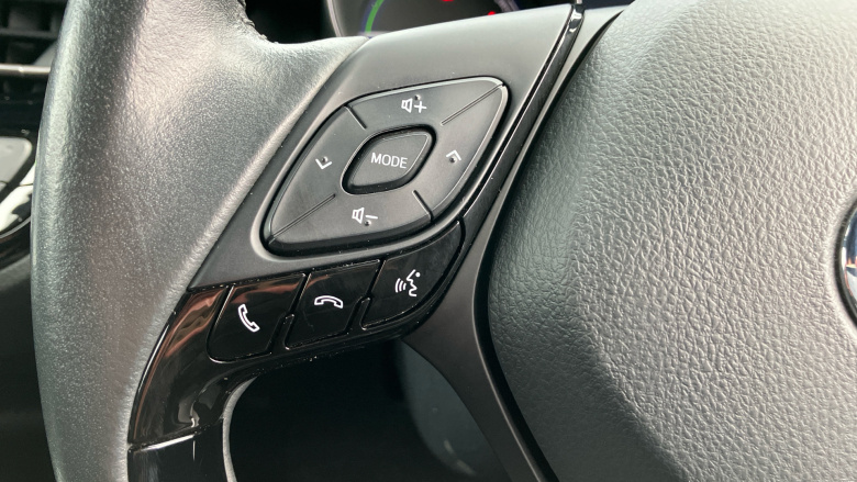 Toyota C-HR 1.8 Hybrid Design 5dr CVT Hybrid Hatchback